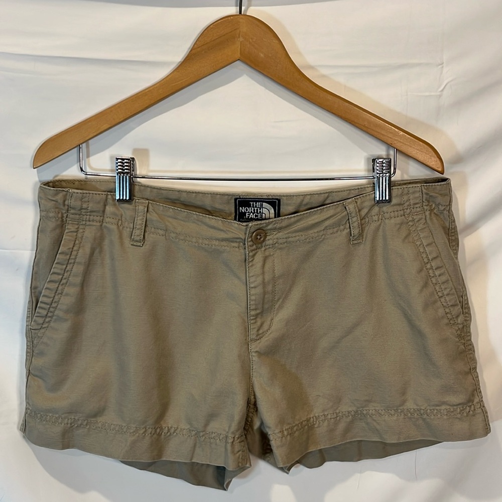 The North Face linen and cotton shorts size 12 - 3” length